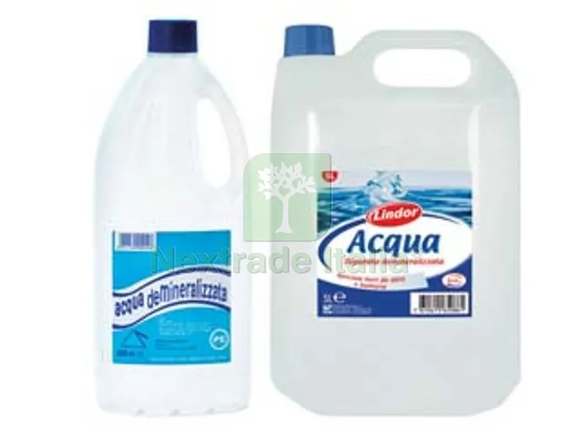 9PZ acqua demineralizzata lt.2 - lt.2 — Spatole e attrezzi per stesura — rif. FERX.FER40938 9PZ acqua demineralizzata lt.2 - lt.2 — Spatole e attrezzi per stesura — rif. FERX.FER40938