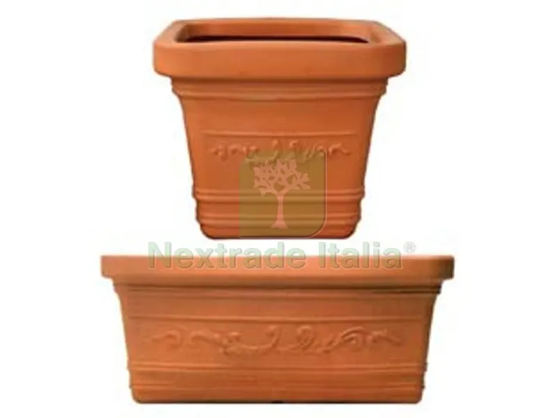 FIORIERA IN PLASTICA FESTONATA DOPPIO BORDO - cm.80x39x34 h. — Vasi e fioriere — rif. FERX.FER102957 FIORIERA IN PLASTICA FESTONATA DOPPIO BORDO - cm.80x39x34 h. — Vasi e fioriere — rif. FERX.FER102957