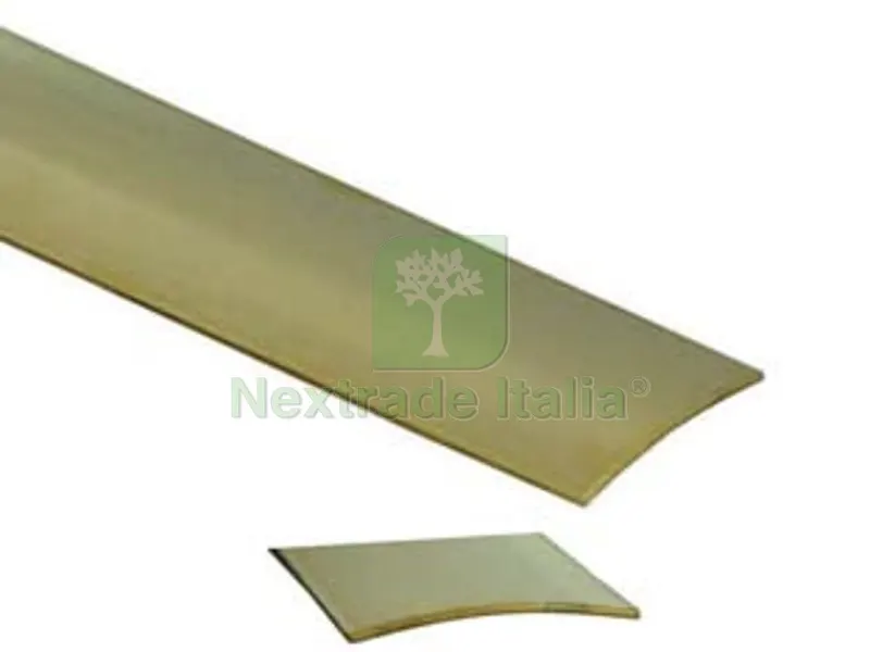 PIAGGIA AUTOADESIVA PROFILO SEMITONDO IN OTTONE - cm.83x3 — Accessori bagno — rif. FERX.FER115629 PIAGGIA AUTOADESIVA PROFILO SEMITONDO IN OTTONE - cm.83x3 — Accessori bagno — rif. FERX.FER115629