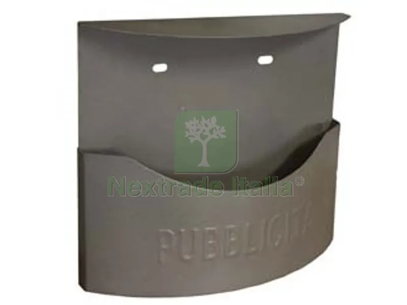 Cassetta Raccogli Pubblicita? in Metallo "marsupio" Grigio Ghisa - cm.35x14x36h. colore grigio ghisa — Casalinghi e organizzazione — rif. FERX.FER140294 Cassetta Raccogli Pubblicita? in Metallo "marsupio" Grigio Ghisa - cm.35x14x36h. colore grigio ghisa — Casalinghi e organizzazione — rif. FERX.FER140294