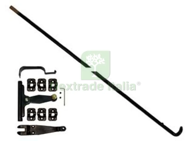 2PZ SPAGNOLETTE PER FINESTRA COMPLETE IN KIT NERE - cm.160h. per finestra — Accessori bagno — rif. FERX.FER177627 2PZ SPAGNOLETTE PER FINESTRA COMPLETE IN KIT NERE - cm.160h. per finestra — Accessori bagno — rif. FERX.FER177627