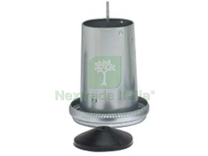 2PZ MANGIATOIA TRAMOGGIA IN LAMIERA CON COPERCHIO PER POLLI - Kg. 18 — Mangimi e alimentazione — rif. FERX.FER207195 2PZ MANGIATOIA TRAMOGGIA IN LAMIERA CON COPERCHIO PER POLLI - Kg. 18 — Mangimi e alimentazione — rif. FERX.FER207195
