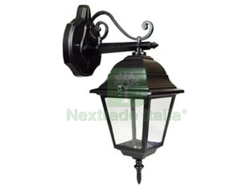 Lanterna con Braccio Superiore Lavorato Modello NEW York - 60w IP44 mm.192x370h. colore nero — Illuminazione — rif. FERX.FER234313 Lanterna con Braccio Superiore Lavorato Modello NEW York - 60w IP44 mm.192x370h. colore nero — Illuminazione — rif. FERX.FER234313