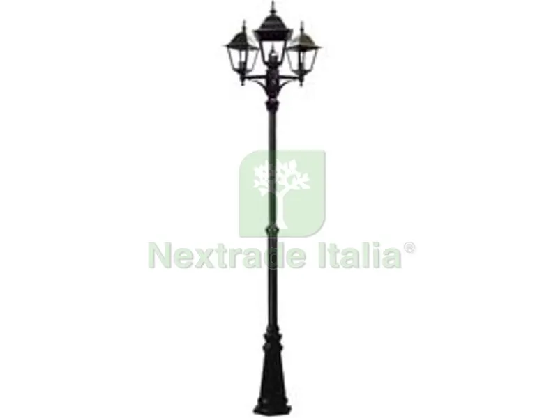 Lampione 3 Luci su Palo Modello NEW York - 3x100w IP44 cm.230h. colore nero — Illuminazione — rif. FERX.FER234368 Lampione 3 Luci su Palo Modello NEW York - 3x100w IP44 cm.230h. colore nero — Illuminazione — rif. FERX.FER234368