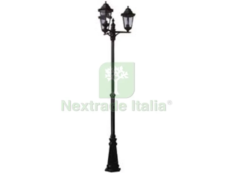 Lampione 3 Luci su Palo Modello Berlino - 3X100w IP44 cm.230h. colore nero — Illuminazione — rif. FERX.FER234399
