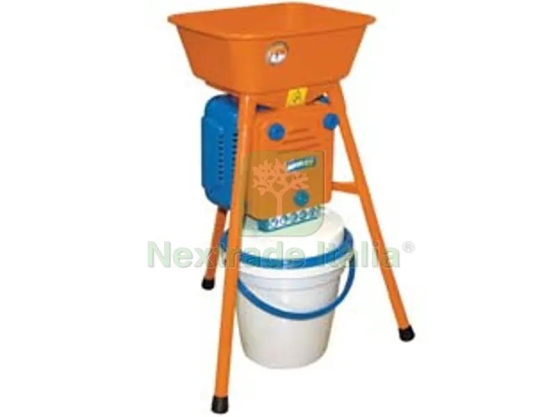 Molino Cereali Davide KG.80/250 - cm.67x90h, peso kg.11,8 — Casalinghi e organizzazione — rif. FERX.FER277778 Molino Cereali Davide KG.80/250 - cm.67x90h, peso kg.11,8 — Casalinghi e organizzazione — rif. FERX.FER277778