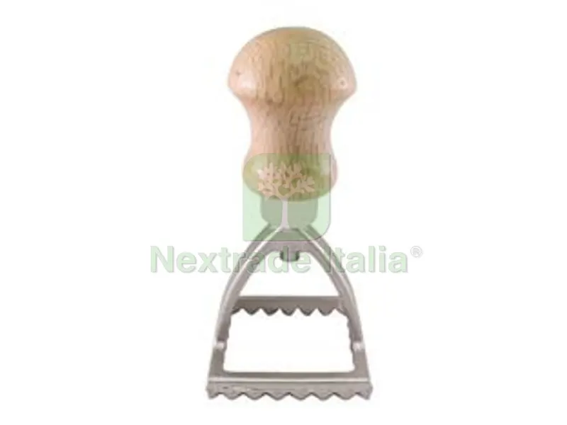 6PZ Stampo Ravioli Quadro in Allumino CM.4,8 - cm.4,8x4,8x9h. — Casalinghi e organizzazione — rif. FERX.FER322973