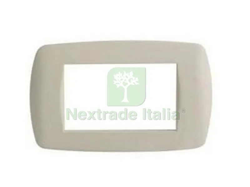 PLACCA 4 POSTI "MILLENNIUM" AVORIO - 4 posti - mm.148x84h. (7844.TA) — Interruttori e prese — rif. FERX.FER437820 PLACCA 4 POSTI "MILLENNIUM" AVORIO - 4 posti - mm.148x84h. (7844.TA) — Interruttori e prese — rif. FERX.FER437820