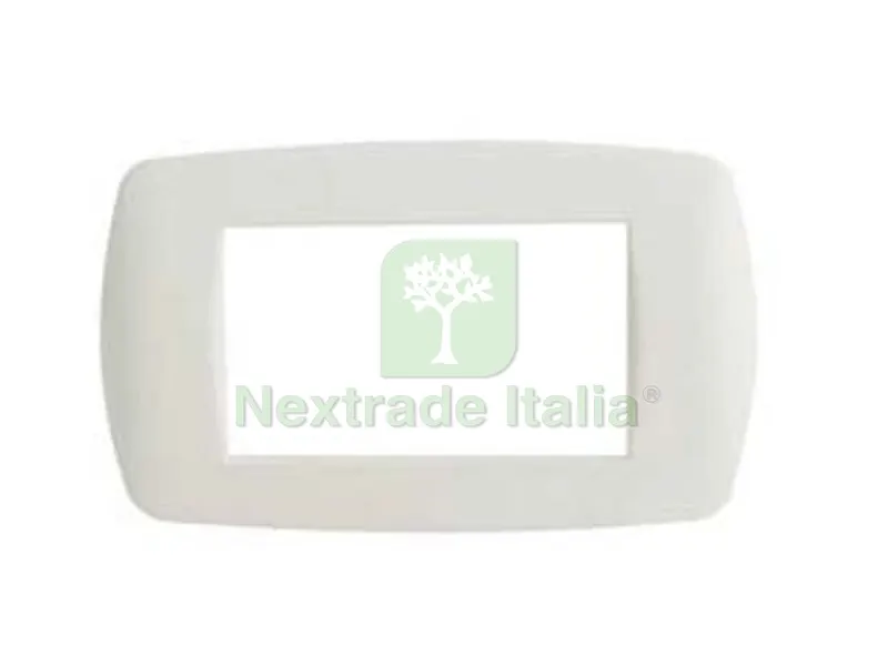 PLACCA 4 POSTI "MILLENNIUM" BIANCA - 4 posti - mm.148x84h.(7844.T.B) — Interruttori e prese — rif. FERX.FER437844 PLACCA 4 POSTI "MILLENNIUM" BIANCA - 4 posti - mm.148x84h.(7844.T.B) — Interruttori e prese — rif. FERX.FER437844