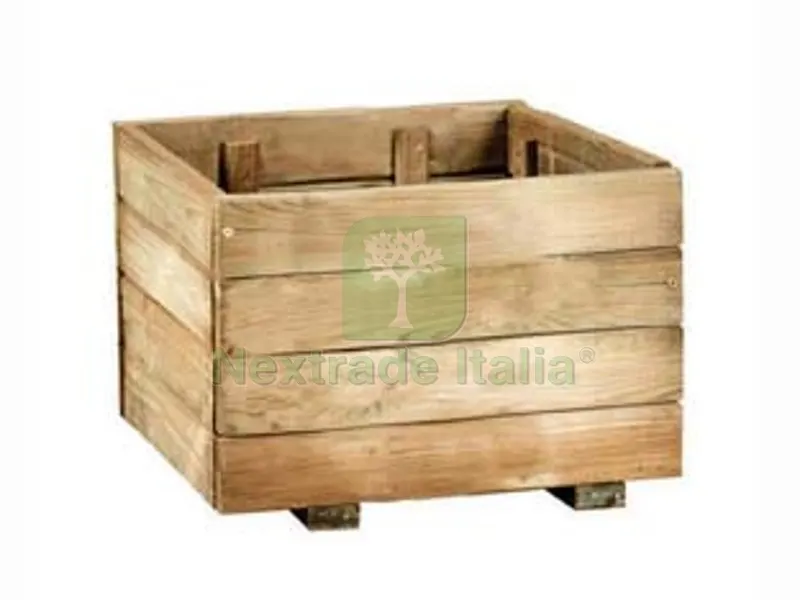 FIORIERA QUADRATA IN PINO IMPREGNATO ASSEMBLATA - cm.40x40x26h. — Recinzioni in legno — rif. FERX.FER457095
