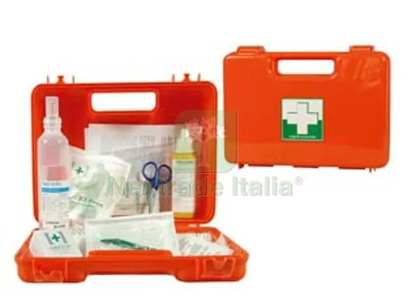 CASSETTA PRONTO SOCCORSO - cm.23x35x12,5 — Casalinghi e organizzazione — rif. FERX.FER68895