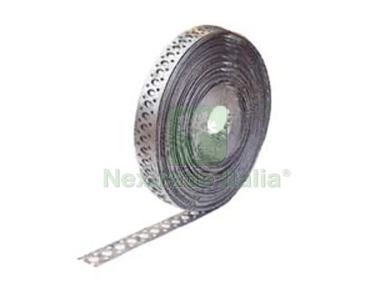 BANDELLA A ROTOLO PREFORATA - mm.17h. con fori ? mm.6,5 — Cerniere e cardini — rif. FERX.FER180597 BANDELLA A ROTOLO PREFORATA - mm.17h. con fori ? mm.6,5 — Cerniere e cardini — rif. FERX.FER180597