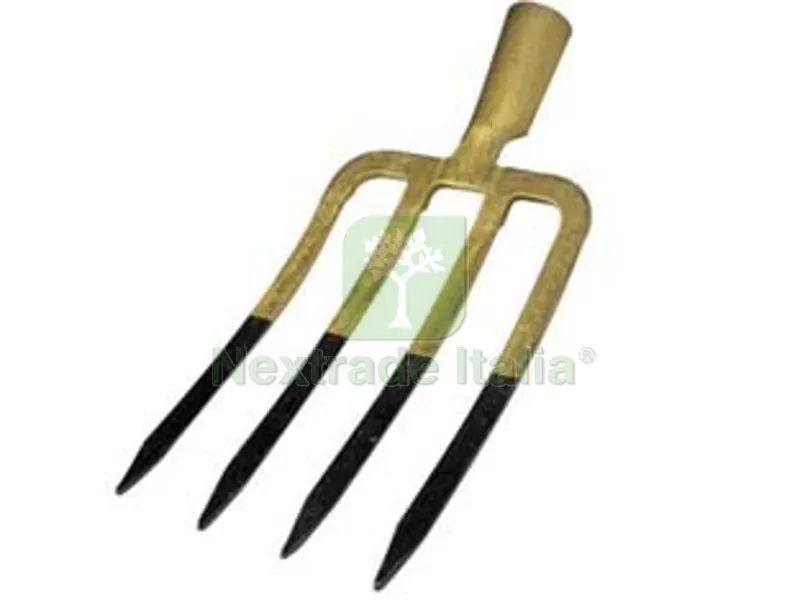 FORCA A VANGARE A 4 DENTI CLASSICA "ORSATTI" — Attrezzi da giardino — rif. FERX.FER283038 FORCA A VANGARE A 4 DENTI CLASSICA "ORSATTI" — Attrezzi da giardino — rif. FERX.FER283038