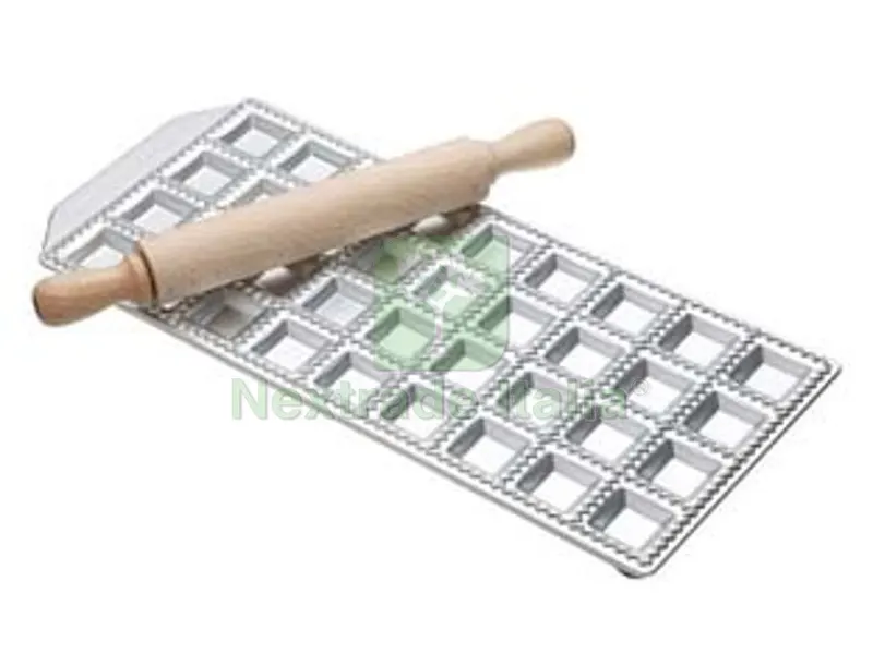 STAMPO RAVIOLI CLASSICI RAVIOLAMP - 36 ravioli classici — Casalinghi e organizzazione — rif. FERX.FER321976 STAMPO RAVIOLI CLASSICI RAVIOLAMP - 36 ravioli classici — Casalinghi e organizzazione — rif. FERX.FER321976
