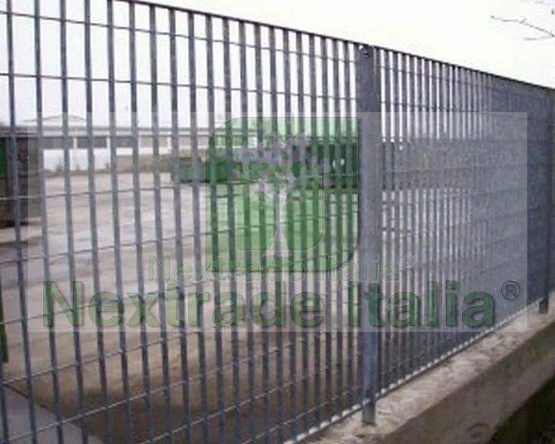 Modulo rete per recinzione in ferro zincato grigliato maglia mm 69x132 CM 200x198,5 H — Reti e recinzioni — rif. FERX.RETI.28 Modulo rete per recinzione in ferro zincato grigliato maglia mm 69x132 CM 200x198,5 H — Reti e recinzioni — rif. FERX.RETI.28
