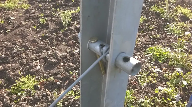 20PZ Verricello Tendifilo per Pali per Vigneto di Testata Capotesta per impianti a SPALLIERA spessore 80 mm per pali 60x70 — Accessori recinzione — rif. FERX.MI.40 20PZ Verricello Tendifilo per Pali per Vigneto di Testata Capotesta per impianti a SPALLIERA spessore 80 mm per pali 60x70 — Accessori recinzione — rif. FERX.MI.40