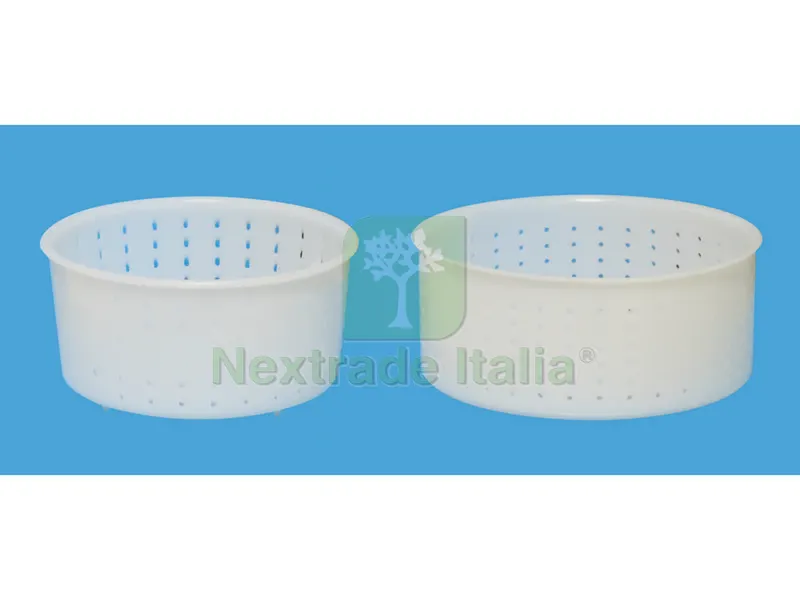 12PZ Forma per Formaggio Caciotta Ø cm. 18x17,2x7,6 capacitÓ gr. 1.600 — Casalinghi e organizzazione — rif. FERX.VIT33803