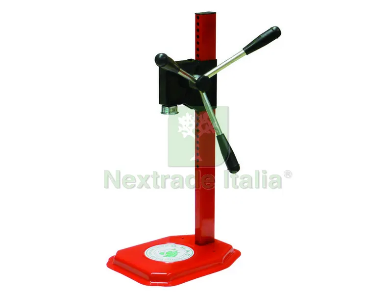 Tappatrice a Colonna a Cremagliera per Tappi a Corona Mod. Regina — Casalinghi e organizzazione — rif. FERX.VIT10289 Tappatrice a Colonna a Cremagliera per Tappi a Corona Mod. Regina — Casalinghi e organizzazione — rif. FERX.VIT10289