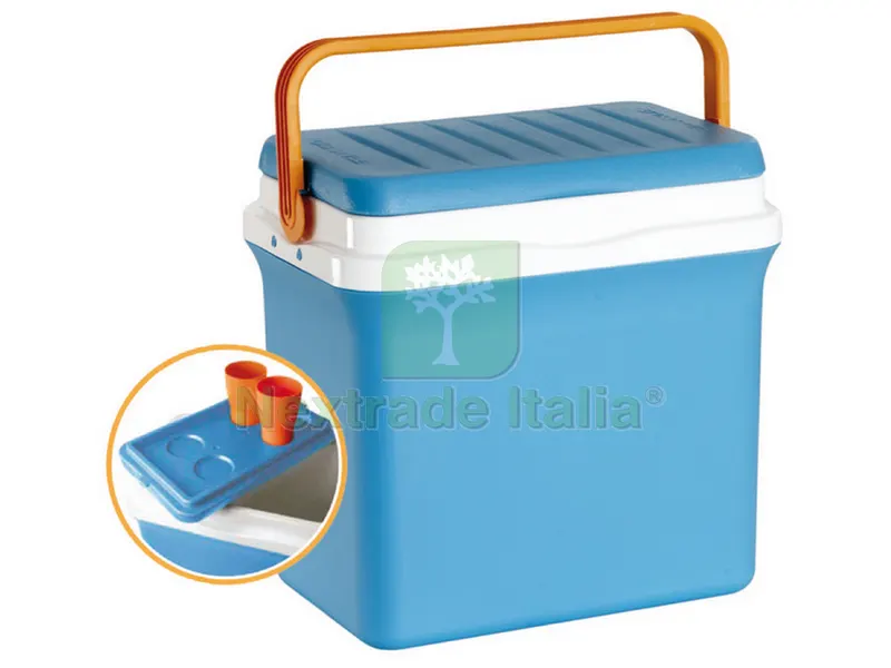 Gi= Style FRIGORIFERO PORTATILE FIESTA Col. Blu lt. 29,5 - cm. 41x27,5x40 h — Tempo libero outdoor — rif. FERX.VIT32874 Gi= Style FRIGORIFERO PORTATILE FIESTA Col. Blu lt. 29,5 - cm. 41x27,5x40 h — Tempo libero outdoor — rif. FERX.VIT32874