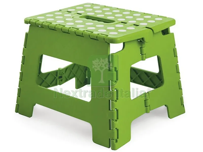 Sgabello Pieghevole in Plastica cm. 28x24x21,5 h col. Assortiti — Arredo — rif. FERX.VIT54617 Sgabello Pieghevole in Plastica cm. 28x24x21,5 h col. Assortiti — Arredo — rif. FERX.VIT54617