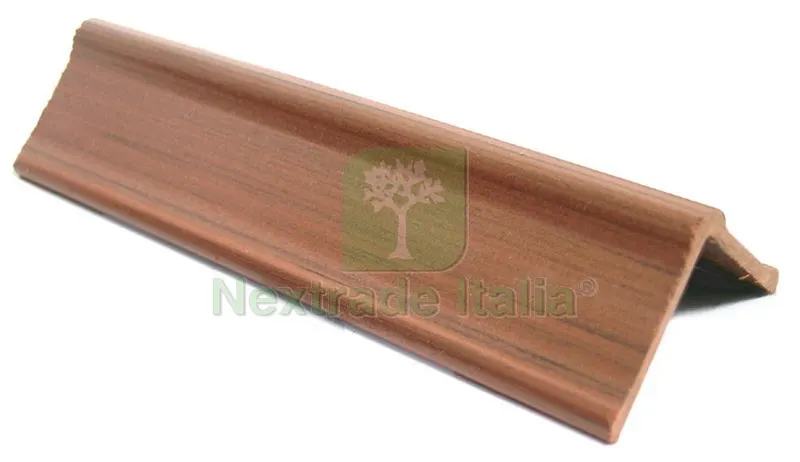 10PZ PARASPIGOLO IN PVC ESPANSO DECORATO mt. 3 col. Bianco — Isolanti e reti — rif. FERX.VIT17314