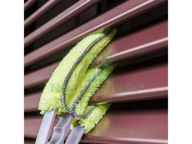 PANNO IN MICROFIBRA PER VENEZIANE Multiuso cm. 28x11x4 — Casalinghi e organizzazione — rif. FERX.VIT53380 — foto 2