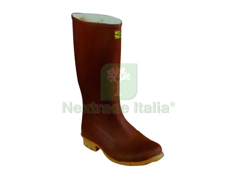 STIVALI IN GOMMA NATURALE CALANDRATA GINOCCHIO Col. Marrone Mis. 44 — Calzature antinfortunistiche — rif. FERX.VIT28525 STIVALI IN GOMMA NATURALE CALANDRATA GINOCCHIO Col. Marrone Mis. 44 — Calzature antinfortunistiche — rif. FERX.VIT28525