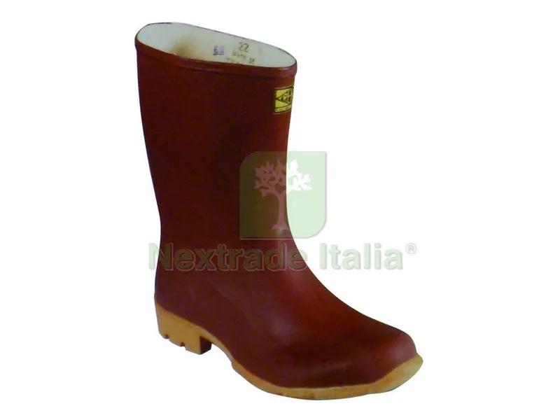 STIVALI IN GOMMA NATURALE CALANDRATA TRONCHETTO Col. Marrone Mis. 40 — Calzature antinfortunistiche — rif. FERX.VIT28529 STIVALI IN GOMMA NATURALE CALANDRATA TRONCHETTO Col. Marrone Mis. 40 — Calzature antinfortunistiche — rif. FERX.VIT28529