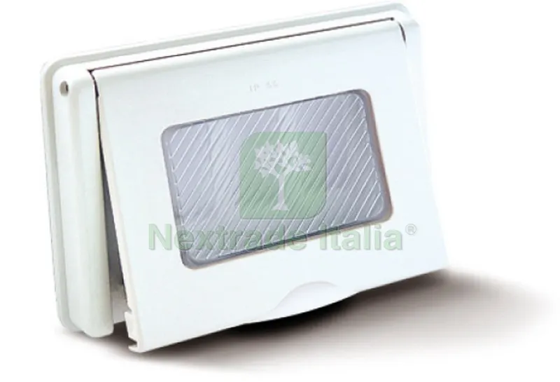 CONTENITORE DA ESTERNO CON SPORTELLO IP55 col. Bianco 3 posti — Casalinghi e organizzazione — rif. FERX.VIT23545