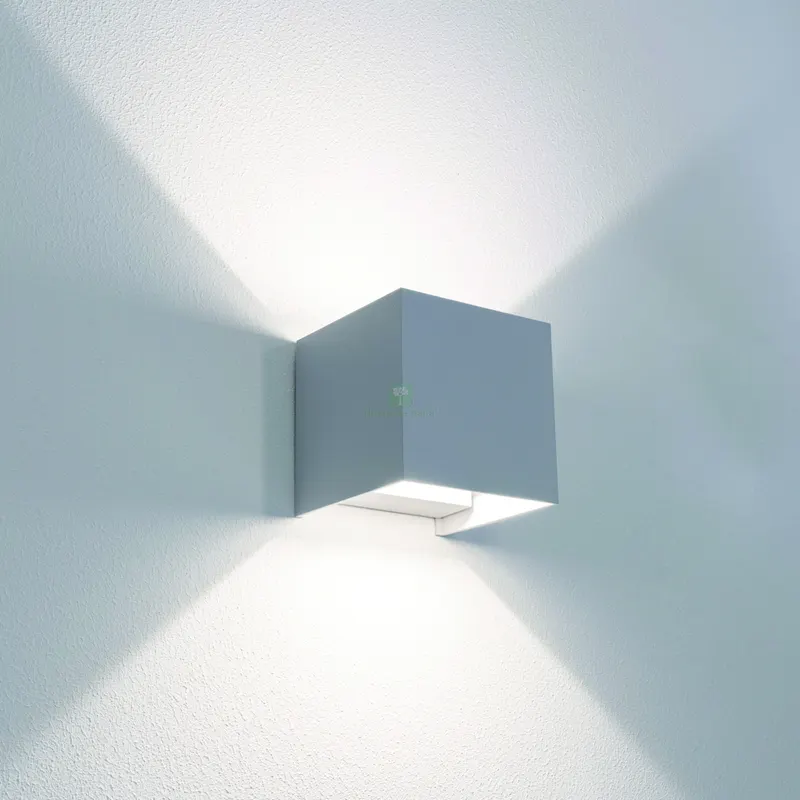 Applique Bidirezionale Quadrato a LED UP&DOWN+ 10 W-800 lm-3.000K/4.000K/6500K Col. Grigio — Illuminazione — rif. FERX.VIT57097 Applique Bidirezionale Quadrato a LED UP&DOWN+ 10 W-800 lm-3.000K/4.000K/6500K Col. Grigio — Illuminazione — rif. FERX.VIT57097