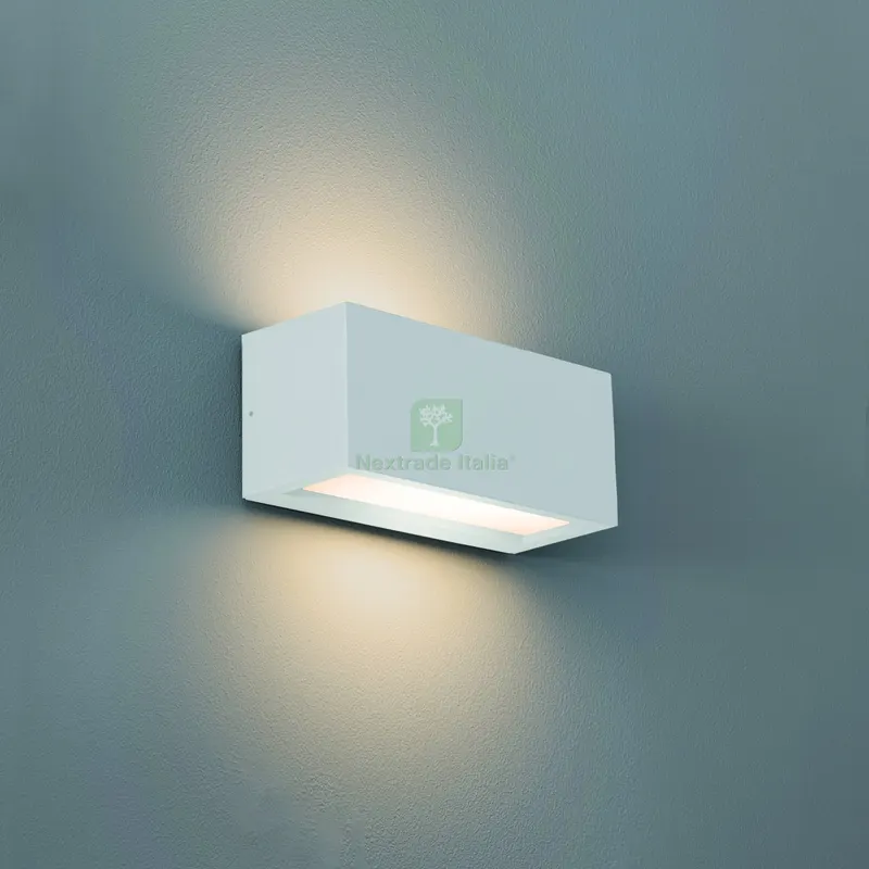 Applique Bidirezionale Rettangolare a LED Reverso 1 Slot E27 Col. Bianco — Illuminazione — rif. FERX.VIT57107 Applique Bidirezionale Rettangolare a LED Reverso 1 Slot E27 Col. Bianco — Illuminazione — rif. FERX.VIT57107