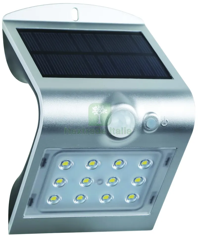 APPLIQUE SOLARE A LED ARCADIA 1,5 W - 220 lumen - 4.000K Col. Silver — Illuminazione — rif. FERX.VIT57088 APPLIQUE SOLARE A LED ARCADIA 1,5 W - 220 lumen - 4.000K Col. Silver — Illuminazione — rif. FERX.VIT57088