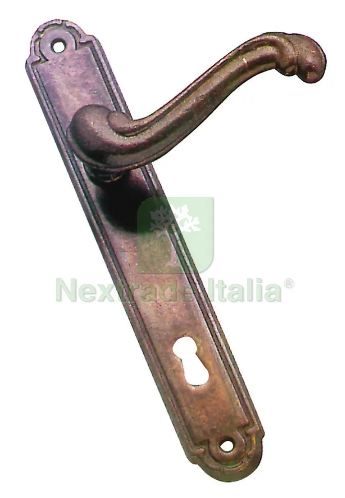 4PZ Maniglia Barocco con Placca foro Patent — Maniglie e pomelli — rif. FERX.VIT11052