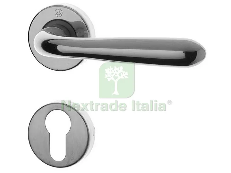 Maniglia GM05 con Rosetta Yale ZCS — Maniglie e pomelli — rif. FERX.VIT54680 Maniglia GM05 con Rosetta Yale ZCS — Maniglie e pomelli — rif. FERX.VIT54680