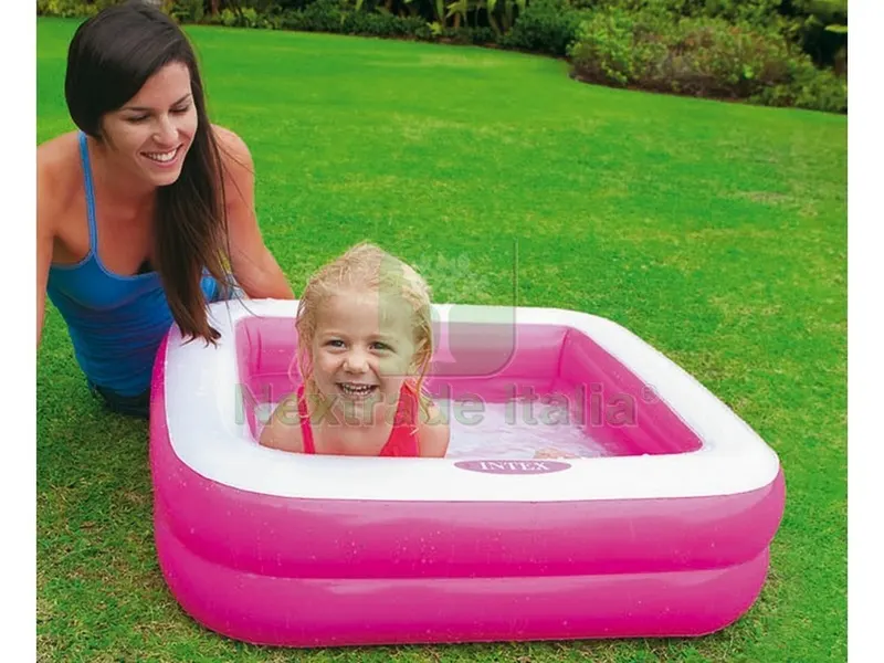 Piscina Quadrata Gonfiabile Baby cm. 86x86x25 h (lt. 57) — Gonfiabili e galleggianti — rif. FERX.VIT34129 Piscina Quadrata Gonfiabile Baby cm. 86x86x25 h (lt. 57) — Gonfiabili e galleggianti — rif. FERX.VIT34129