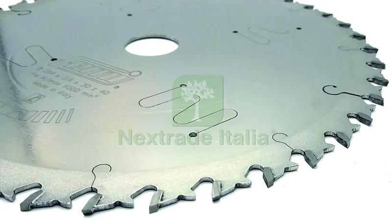 Femi DISCO PER TRONCATRICE A 40 DENTI mm. 210x2,5 — Smerigliatrici e seghe — rif. FERX.VIT60267 Femi DISCO PER TRONCATRICE A 40 DENTI mm. 210x2,5 — Smerigliatrici e seghe — rif. FERX.VIT60267