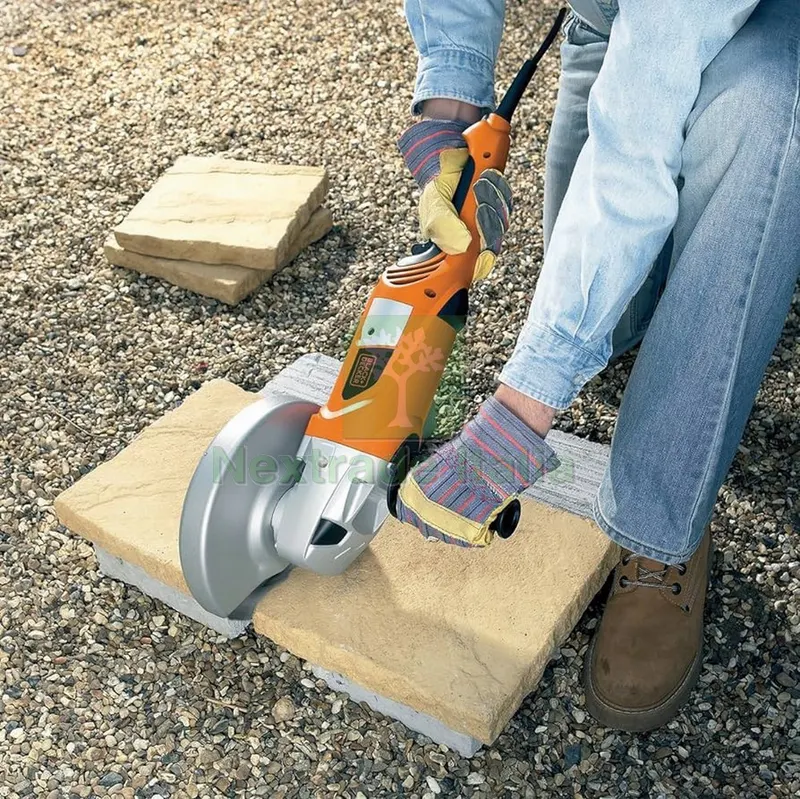 Black+Decker Smerigliatrice Angolare KG2000-QS 230 mm. 2.000 W — Smerigliatrici e seghe — rif. FERX.VIT56262 — foto 3 Black+Decker Smerigliatrice Angolare KG2000-QS 230 mm. 2.000 W — Smerigliatrici e seghe — rif. FERX.VIT56262 — foto 3