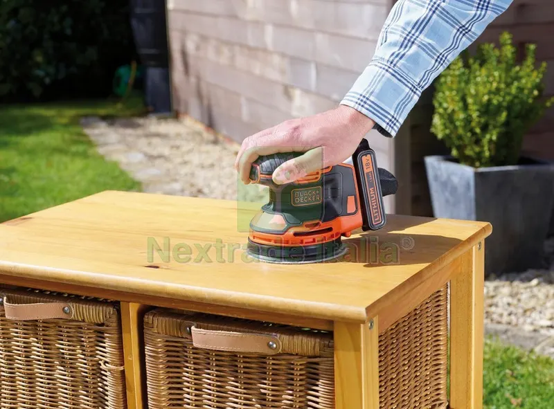 Black+Decker Levigatrice Rotorbitale a Batteria BDCROS18-QW 18V 1 batteria 1,5 Ah — Smerigliatrici e seghe — rif. FERX.VIT56243 — foto 3 Black+Decker Levigatrice Rotorbitale a Batteria BDCROS18-QW 18V 1 batteria 1,5 Ah — Smerigliatrici e seghe — rif. FERX.VIT56243 — foto 3