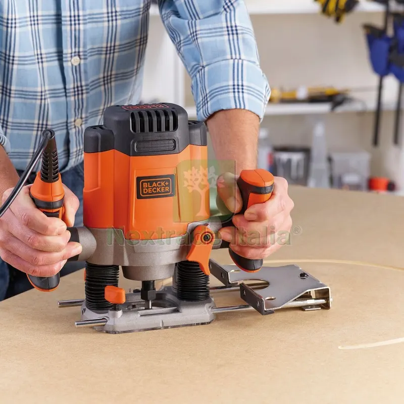 Black+Decker FRESATRICE VERTICALE KW1200E-QS 1.200 W — Smerigliatrici e seghe — rif. FERX.VIT56260 — foto 3 Black+Decker FRESATRICE VERTICALE KW1200E-QS 1.200 W — Smerigliatrici e seghe — rif. FERX.VIT56260 — foto 3