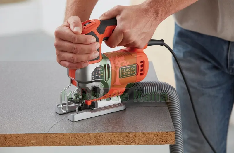 Black+Decker Seghetto Alternativo BES610K-QS 650 W — Smerigliatrici e seghe — rif. FERX.VIT56251 — foto 3 Black+Decker Seghetto Alternativo BES610K-QS 650 W — Smerigliatrici e seghe — rif. FERX.VIT56251 — foto 3