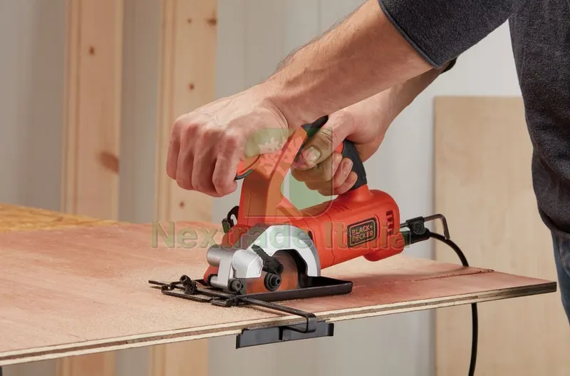 Black+Decker MINI SEGA CIRCOLARE BES510-QS 400 W — Smerigliatrici e seghe — rif. FERX.VIT56252 — foto 3