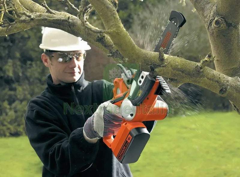 Black+Decker ELETTROSEGA A BATTERIA GKC1820L20-QW 18 V 2,0 Ah — Elettroseghe e motoseghe — rif. FERX.VIT56212 — foto 2