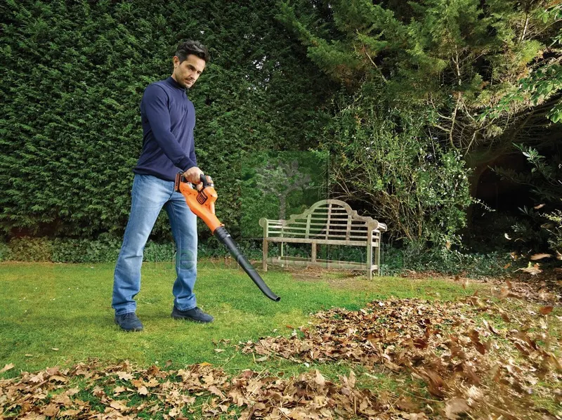 Black+Decker Soffiatore Power Command a Batteria GWC1820PC-QW 18 V 2,0 Ah — Attrezzi da giardino a motore — rif. FERX.VIT56220 — foto 3 Black+Decker Soffiatore Power Command a Batteria GWC1820PC-QW 18 V 2,0 Ah — Attrezzi da giardino a motore — rif. FERX.VIT56220 — foto 3
