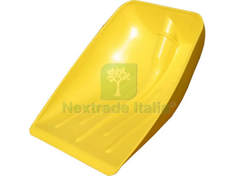 PALA MULTIUSO POLIPROPILENE DA NEVE cm. 41x38 col. giallo — Pile e batterie — rif. FERX.VIT21611 PALA MULTIUSO POLIPROPILENE DA NEVE cm. 41x38 col. giallo — Pile e batterie — rif. FERX.VIT21611