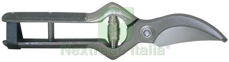 12PZ FORBICI DA VIGNA CHIUSURA IN CUOIO cm. 18 — Misurazione e taglio manuale — rif. FERX.VIT17949 12PZ FORBICI DA VIGNA CHIUSURA IN CUOIO cm. 18 — Misurazione e taglio manuale — rif. FERX.VIT17949
