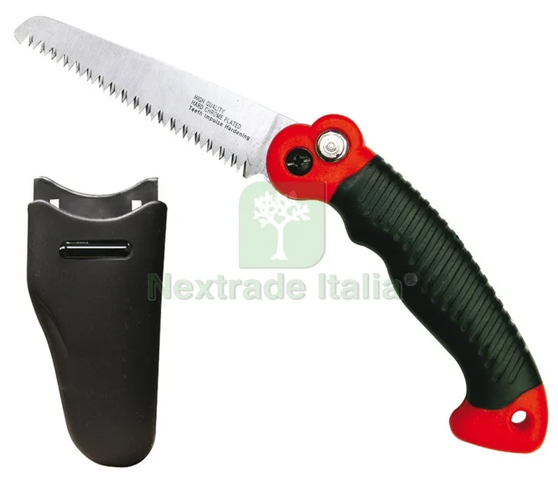 Segaccio Pieghevole con Pulsante e Fodero con lama mm. 120 — Attrezzi da giardino — rif. FERX.VIT21984 Segaccio Pieghevole con Pulsante e Fodero con lama mm. 120 — Attrezzi da giardino — rif. FERX.VIT21984