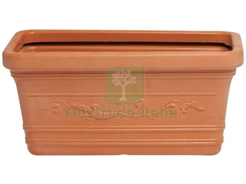 FIORIERA RETTANGOLARE FESTONATA PRESTIGE Col. Terracotta cm.100 — Vasi e fioriere — rif. FERX.VIT52975 FIORIERA RETTANGOLARE FESTONATA PRESTIGE Col. Terracotta cm.100 — Vasi e fioriere — rif. FERX.VIT52975