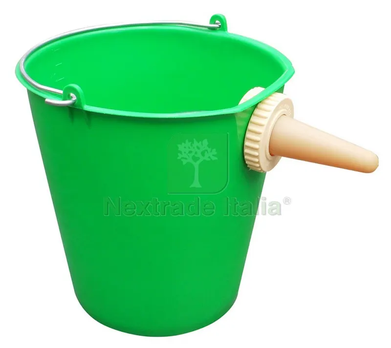 SECCHIO POPPATOIO PER VITELLI lt. 12 — Casalinghi e organizzazione — rif. FERX.VIT31277 SECCHIO POPPATOIO PER VITELLI lt. 12 — Casalinghi e organizzazione — rif. FERX.VIT31277