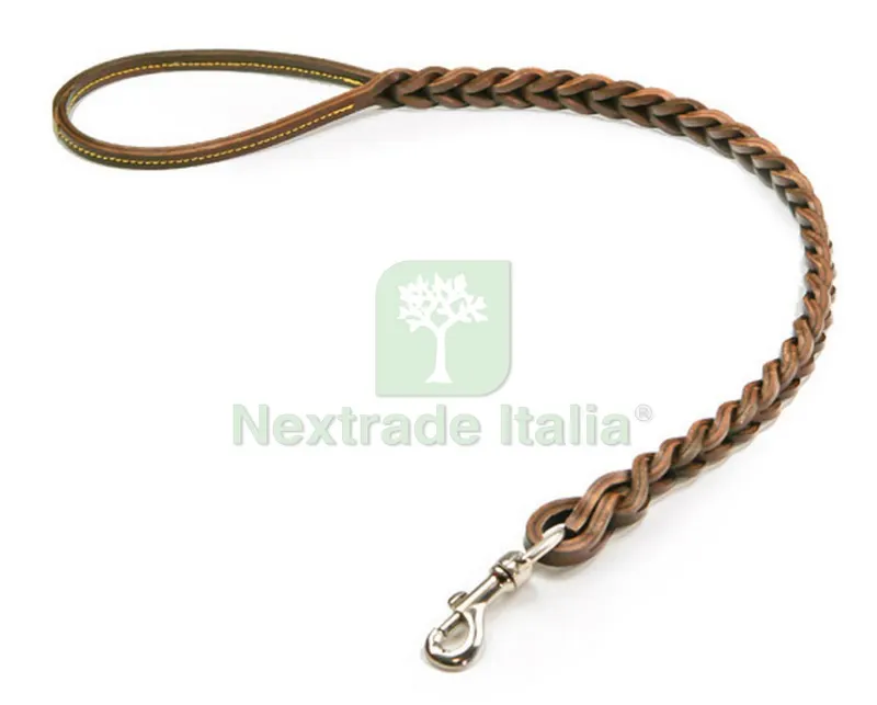 Guinzaglio in Cuoio Doppia Treccia cm. 45 col. Assortiti — Cani — rif. FERX.VIT30872 Guinzaglio in Cuoio Doppia Treccia cm. 45 col. Assortiti — Cani — rif. FERX.VIT30872