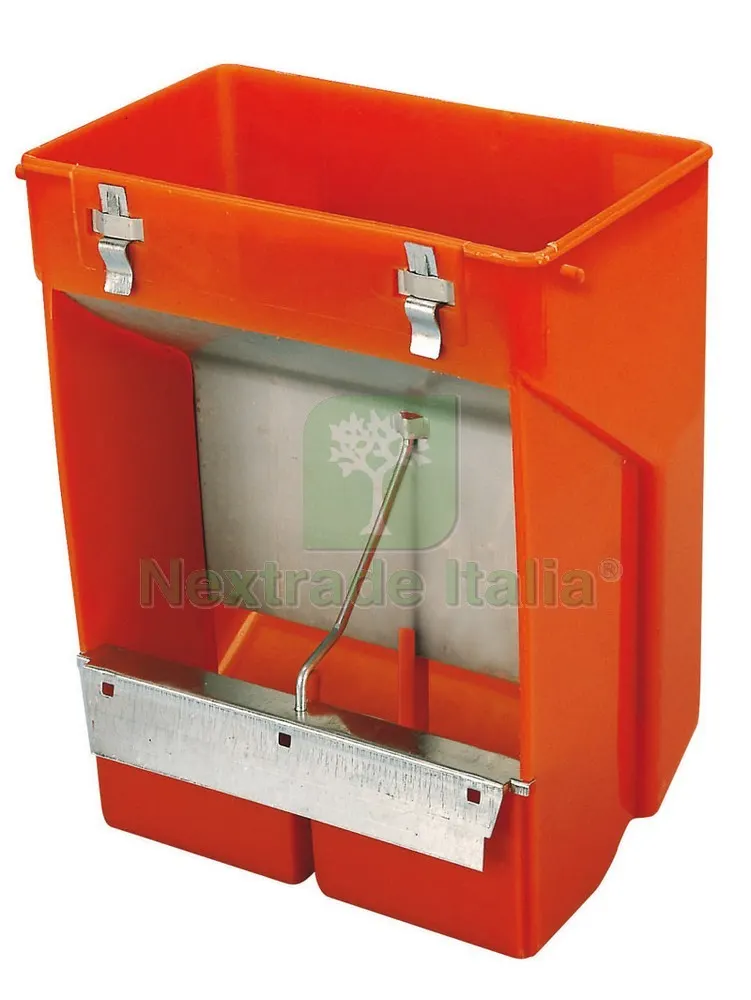 Mangiatoia Tramoggia per Conigli a 2 Scomparti Senza Coperchio cm. 23x13x26 h — Mangimi e alimentazione — rif. FERX.VIT30815 Mangiatoia Tramoggia per Conigli a 2 Scomparti Senza Coperchio cm. 23x13x26 h — Mangimi e alimentazione — rif. FERX.VIT30815